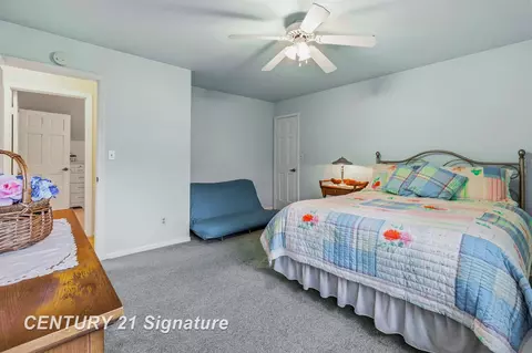 Bedroom - 3575 E Marcus, Saginaw, MI 48603 photo 6 of 9