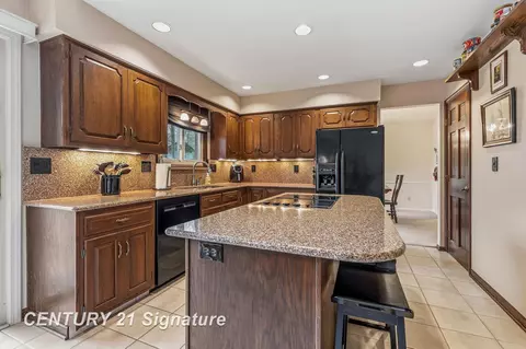 Kitchen - 3575 E Marcus, Saginaw, MI 48603 photo 4 of 7