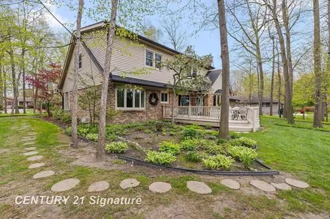 Exterior - 3575 E Marcus, Saginaw, MI 48603 photo 4 of 14