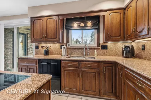 Kitchen - 3575 E Marcus, Saginaw, MI 48603 photo 5 of 7