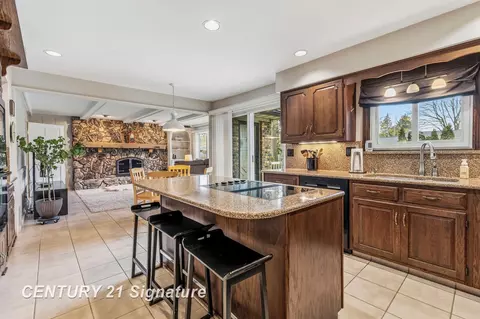 Kitchen - 3575 E Marcus, Saginaw, MI 48603 photo 6 of 7
