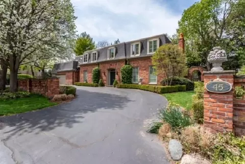 45 Lakecrest, Grosse Pointe Farms, MI 48236
