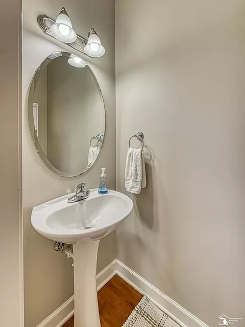 Bath - 453 Corinth, Dundee, MI 48131 photo 1 of 4