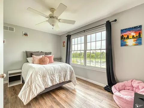 Bedroom - 453 Corinth, Dundee, MI 48131 photo 5 of 8