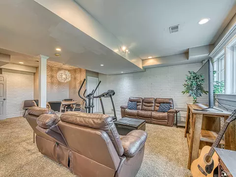 Living - 453 Corinth, Dundee, MI 48131 photo 2 of 2