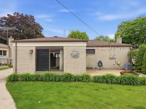 Exterior - 32614 Stricker, Warren, MI 48088 photo 7 of 9