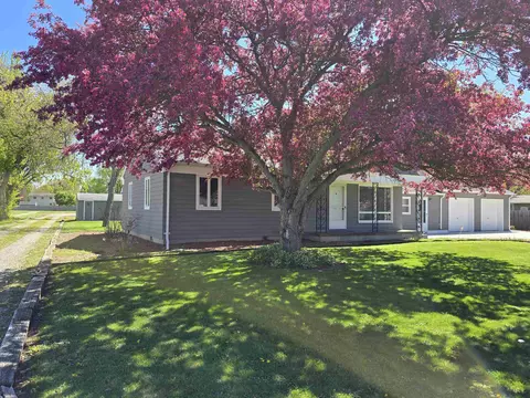 3336 E North Un, Bay City, MI 48706