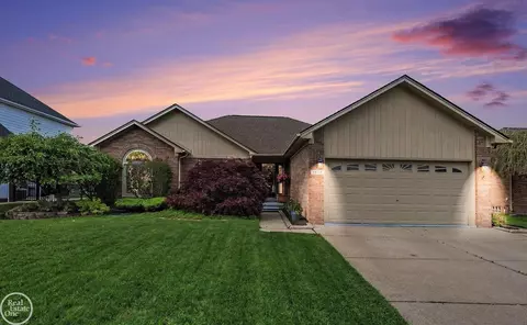 19319 Weathervane, Macomb, MI 48044