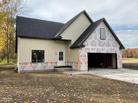 1825 State, Algonac, MI 48001