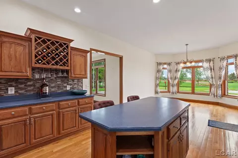 Kitchen - 5397 Elm, Hudson, MI 49247 photo 4 of 9