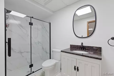 Bath - 5397 Elm, Hudson, MI 49247 photo 7 of 8