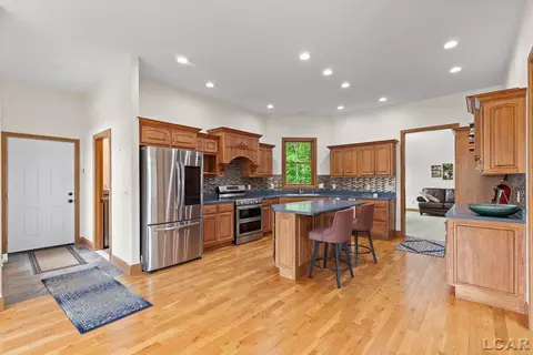 Kitchen - 5397 Elm, Hudson, MI 49247 photo 7 of 9