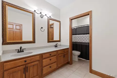 Bath - 5397 Elm, Hudson, MI 49247 photo 4 of 8