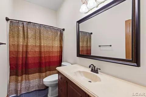 Bath - 5397 Elm, Hudson, MI 49247 photo 5 of 8