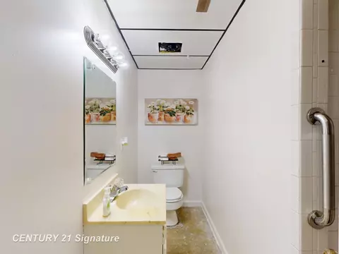 Bath - 553 Oakbrook, Flushing, MI 48433 photo 7 of 8