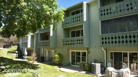 Exterior - 553 Oakbrook, Flushing, MI 48433 photo 1 of 3
