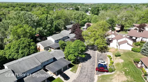 View/Area - 553 Oakbrook, Flushing, MI 48433 photo 3 of 4