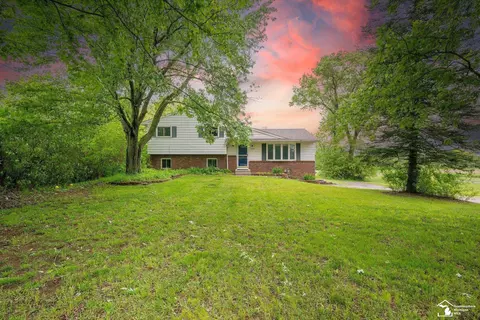 2058 W Erie, Temperance, MI 48182