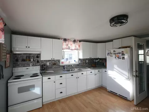 17191 Franklin Loop, Atlantic Mine, MI 49905 photo 9