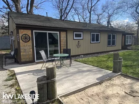 5825 Oak Pointe, Caseville, MI 48725