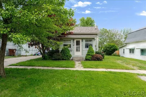814 Hoch Ave, Adrian, MI 49221