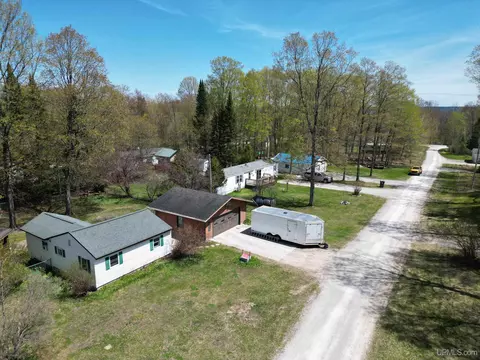 9640 W Dusty, Manistique, MI 49854