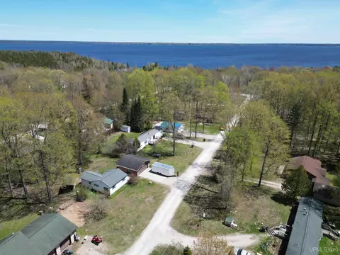 9640 W Dusty, Manistique, MI 49854