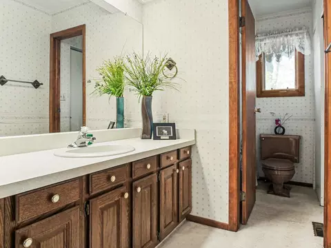 Bath - 4600 Queens, Gladwin, MI 48624 photo 1 of 3