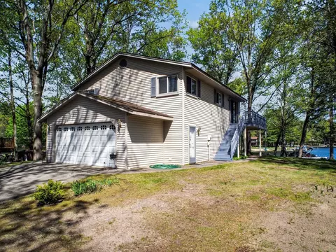 Exterior - 4600 Queens, Gladwin, MI 48624 photo 4 of 8