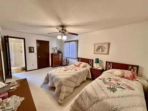 Bedroom - 7432 River, Flushing, MI 48433 photo 1 of 7