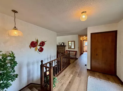 Entry Way - 7432 River, Flushing, MI 48433 photo 2 of 6