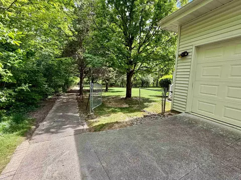 Exterior - 7432 River, Flushing, MI 48433 photo 3 of 16