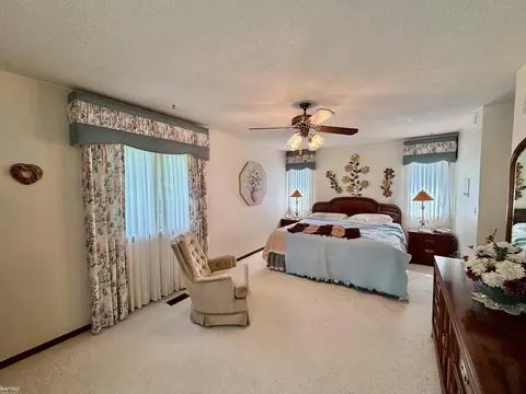 Bedroom - 7432 River, Flushing, MI 48433 photo 3 of 7