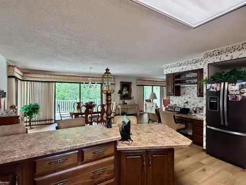 Kitchen - 7432 River, Flushing, MI 48433 photo 3 of 7