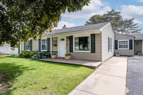 3227 Avon Mnr, Rochester Hills, MI 48307