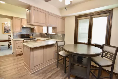 Kitchen - 2620 Kipling, Sterling Heights, MI 48310 photo 3 of 4
