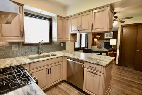 Kitchen - 2620 Kipling, Sterling Heights, MI 48310 photo 2 of 4