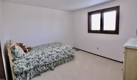 Bedroom - 2620 Kipling, Sterling Heights, MI 48310 photo 4 of 7