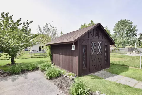 Exterior - 2620 Kipling, Sterling Heights, MI 48310 photo 4 of 5