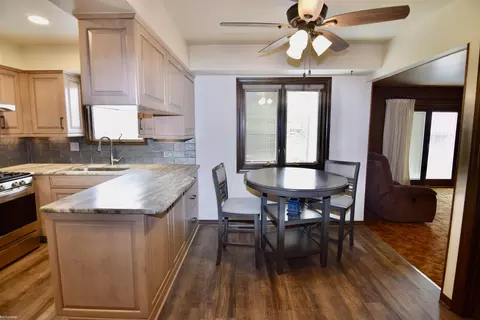 Kitchen - 2620 Kipling, Sterling Heights, MI 48310 photo 4 of 4