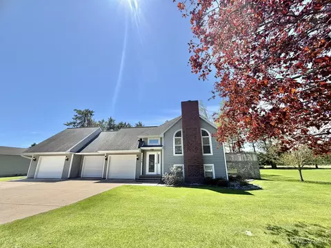 120 N Pyle, Kingsford, MI 49802