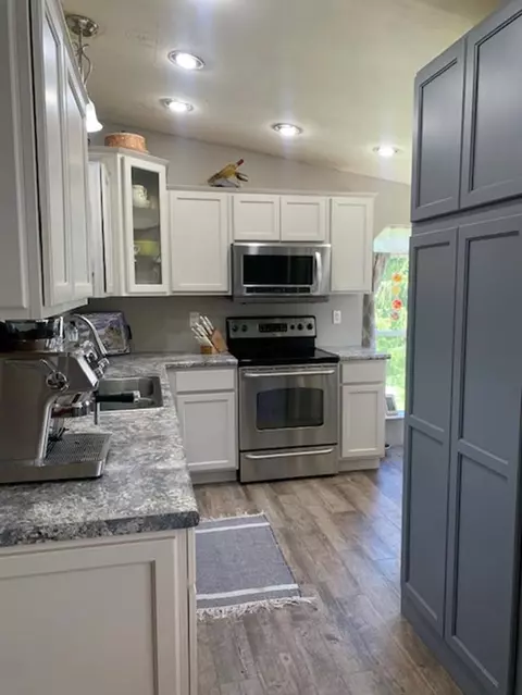 Kitchen - 917 Chappel Dm, Gladwin, MI 48624 photo 1 of 7