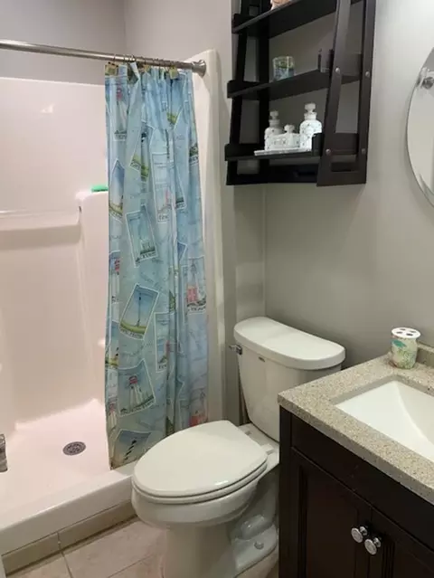 Bath - 917 Chappel Dm, Gladwin, MI 48624 photo 2 of 3