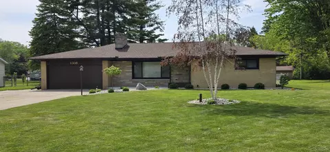 1308 Timothy, Saginaw, MI 48638
