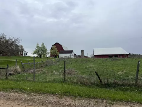 Exterior - 2699 Dutcher, Gladwin, MI 48624 photo 2 of 13