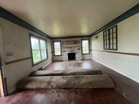 Living - 2699 Dutcher, Gladwin, MI 48624 photo 2 of 2