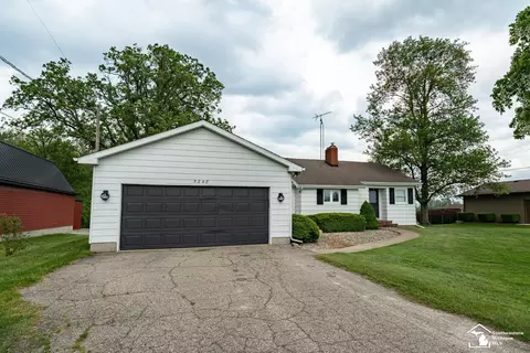 Exterior - 5248 S Custer, Monroe, MI 48161 photo 3 of 6