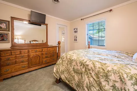 Bedroom - 4460 Queens, Gladwin, MI 48624 photo 9 of 10