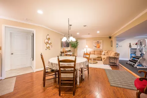 Dining - 4460 Queens, Gladwin, MI 48624 photo 3 of 4