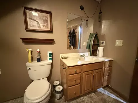 Bath - 3870 N M 30, Gladwin, MI 48624 photo 9 of 9